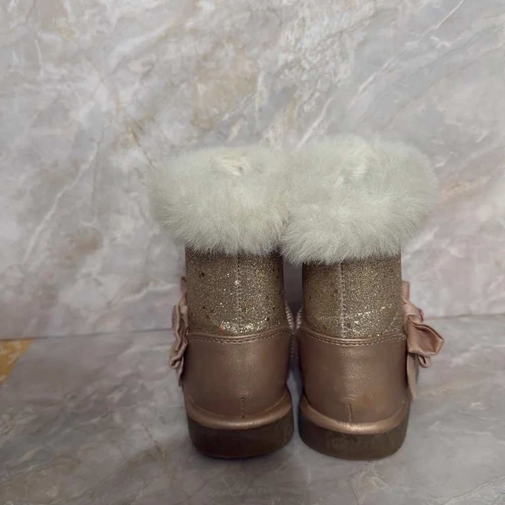 🎀 Juicy Couture Sparkle Fur Bow Boots Toddler - Picture 5 of 7